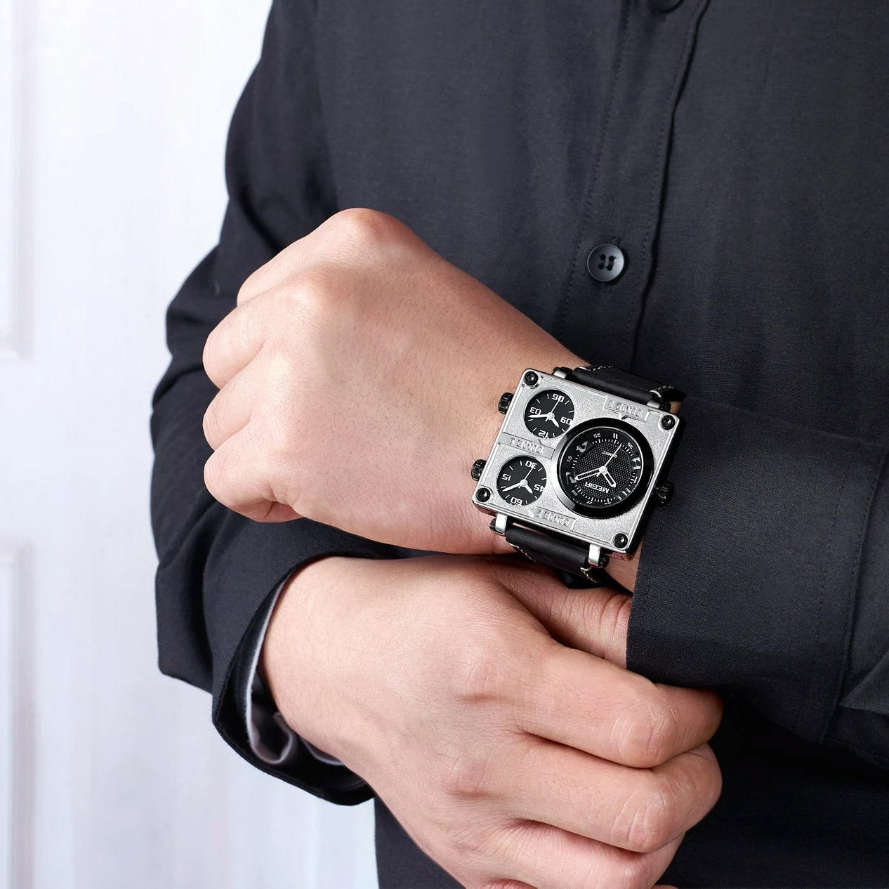 MEGIR 2069 Multi-Time Zone Square Watch